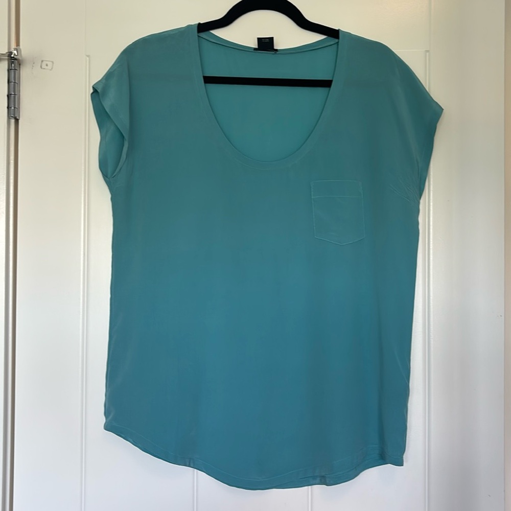 Club Monaco Green Blouse with Cap Sleeves and Relaxed Fit